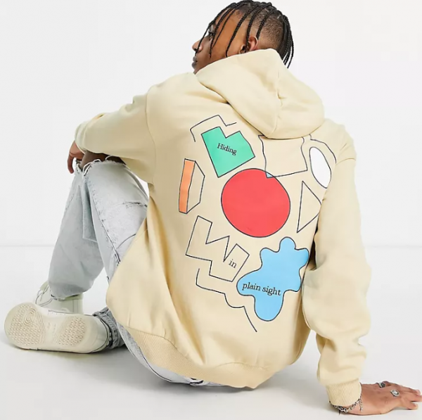 Hoodie dengan desain oversized dan motif grafis abstrak